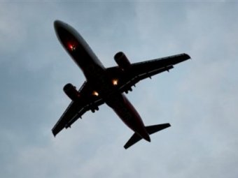 В Индии самолёт совершил аварийную посадку из-за того, что пилот не смог попасть в кабину