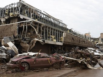 Мощный торнадо обрушился на Оклахому: 90 погибших, в том числе 20 детей