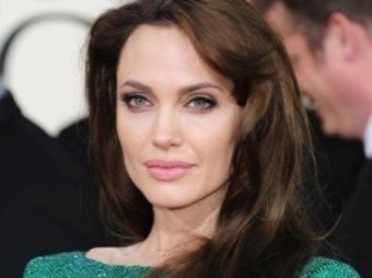Анджелине Джоли предстоит вторая операция