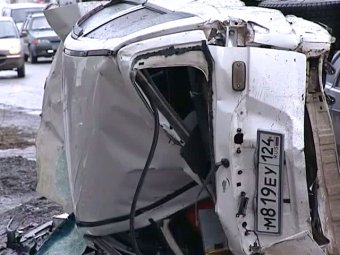 В Пензенской области микроавтобус столкнулся с джипом: 10 погибших