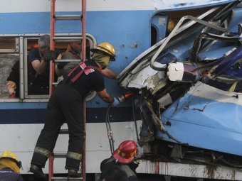 В Аргентине столкнулись два пассажирских поезда: пострадали 100 человек