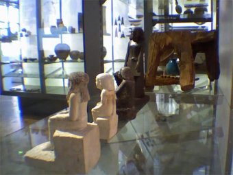В музее Манчестера сама по себе начала двигаться статуя древнеегипетского бога