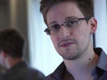 Сноуден рассказал, как "изнутри" получил секретные данные о слежке спецслужб