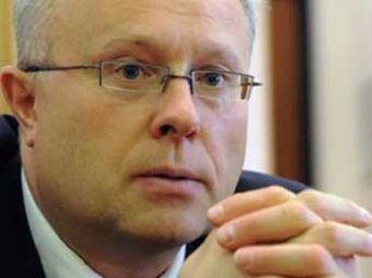 Прокуратура попросила ограничить свободу банкира Лебедева за драку с Полонским