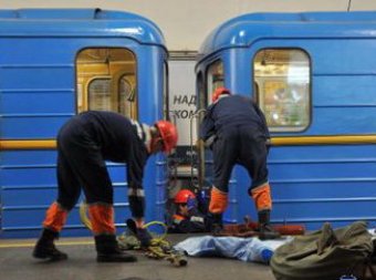 В московском метро самоубийца на 40 минут парализовал движение на "зеленой ветке"