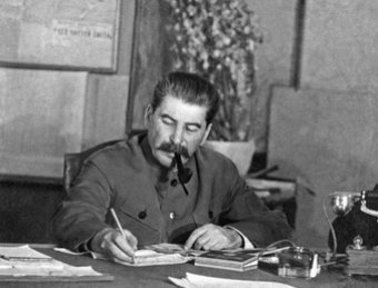 Заработал сайт "Документы советской эпохи": архив Сталина появился в Сети