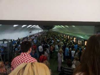 Череда ЧП в московском метро: коллапс на серой ветке и смерть машиниста от удара током