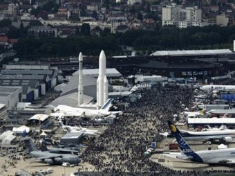 Во Франции открывается 50-й авиасалон "Ле-Бурже"