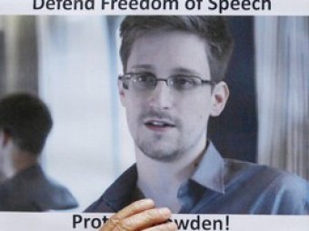 Сотни журналистов приехали на встречу со Сноуденом в Шереметьево