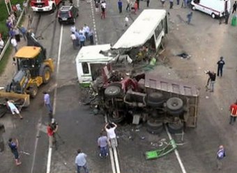 Обнародовано видео столкновения КАМАЗа с автобусом в Ознобишино