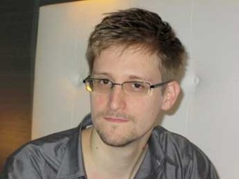 Адвокат: Сноуден намерен остаться в России и найти здесь работу