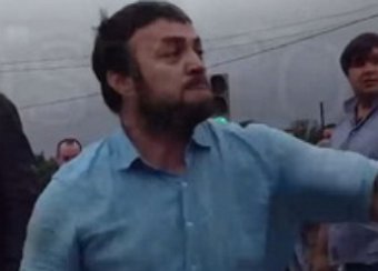 Подозреваемый в избиении полицейского на рынке в Матвеевском задержан
