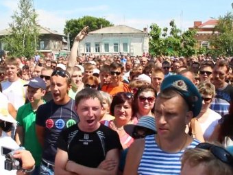 Восстание в Пугачеве: жители требуют выселить из города чеченцев (ВИДЕО)