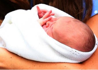 Сын принца Уильяма и Кейт получил свидетельство о рождении
