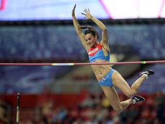 Исинбаева стала трехкратной чемпионкой мира