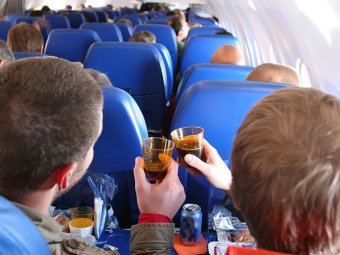 Белорусский самолет вернулся в Домодедово из-за пьяного дебошира
