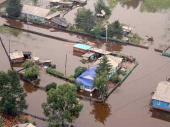 В Приамурье местные жители пытались разрушить дамбу, чтобы спасти огороды