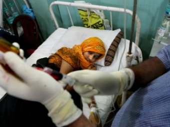 В Индии 114 детей госпитализированы из-за врачебной ошибки