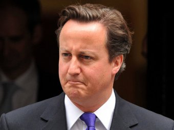 Британский премьер Кэмерон забыл в поезде секретные документы