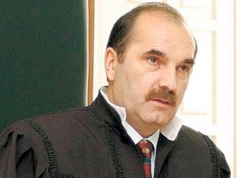 В Дагестане по судье Шапиеву открыли шквальный огонь, он и его сын погибли