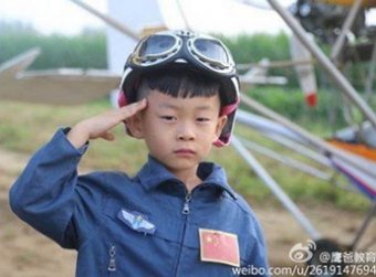 Самым юным пилотом в мире стал пятилетний китаец