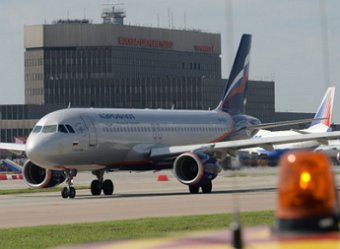 Бомба в самолете в аэропорту Шереметьево не найдена