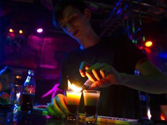 В Москве горящий коктейль чуть не сжег посетителей ресторана