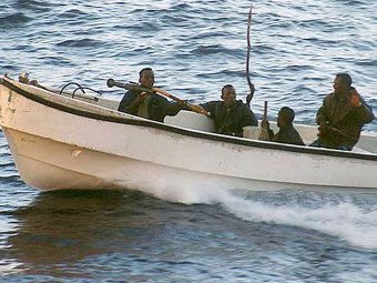 Британские военные распугивают сомалийских пиратов песнями Бритни Спирс