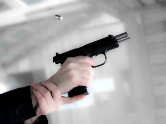 В московском тире 12-летний мальчик застрелил человека