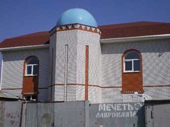 В Волгограде неизвестные пытались поджечь мечеть и закидали ее "коктейлями Молотова"