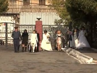 В колонии строгого режима на Урале одновременно сыграли 28 свадеб
