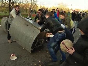 Народный сход в Бирюлево перерос в погромы: 380 задержанных