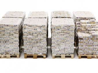 В "Шереметьево" нашли еще одну "ничейную" посылку с  млн