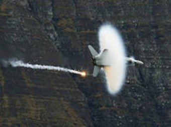 Истребитель швейцарских ВВС рухнул в Альпах: судьба пилота неизвестна