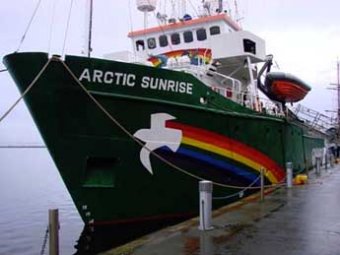 Суд отпустил под залог трех экологов Greenpeace с Arctic Sunrise