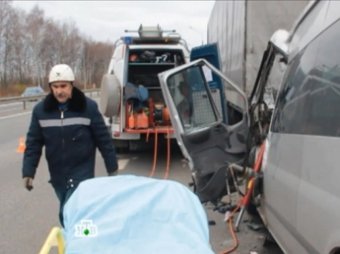 Массовая авария на мосту из Саратова в Энгельс, повлекла за собой огромную пробку