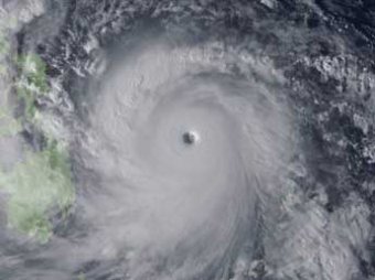 На Филиппины обрушился сильнейший тайфун в мировой истории
