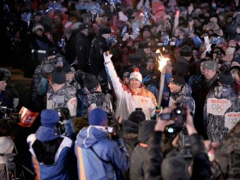 В Хакасии олимпийский факел поджог знаменитого спортсмена