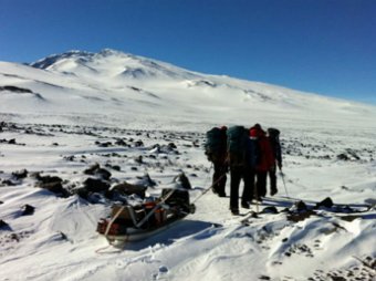 Ученые: на глубине в километр обнаружен вулкан подо льдами Антарктиды