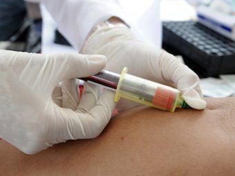 Доклад: Греки в массовом порядке сами заражают себя ВИЧ ради пособия