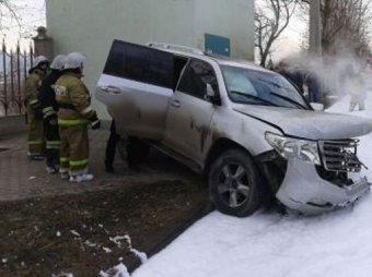 Свадьба в Дагестане закончилась сожжением Porsche и "Тойоты" на 15 миллионов