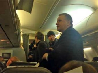 Суд арестовал челябинского чиновника Третьякова за дебош в самолете