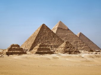 Снег в Египте 2013: в Сети появились фото заснеженных пирамид (ФОТО, ВИДЕО)