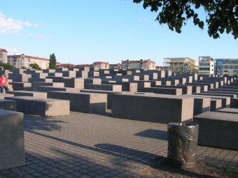В Германии вандалы надругались над мемориалом памяти убитых евреев Европы