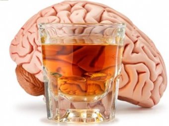 Ученые: от алкоголя мозг стареет быстрее