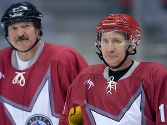 Путин и Лукашенко обыграли звезд  хоккейном матче
