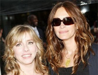 Покойная сестра Джулии Робертс в предсмертной записке обвинила актрису в насмешках