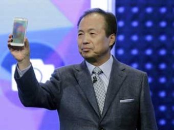 Samsung представил новый Galaxy S5 - со сканером отпечатков и датчиком ритма сердца