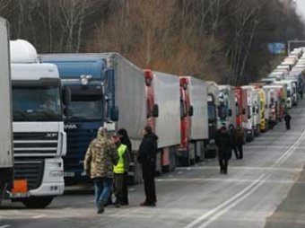 На Украине протестующие заблокировали пункты пропуска на границе с Польшей