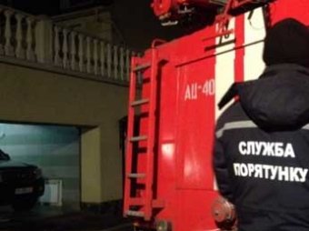 Радикалы сожгли дом лидера Компартии Украины Симоненко